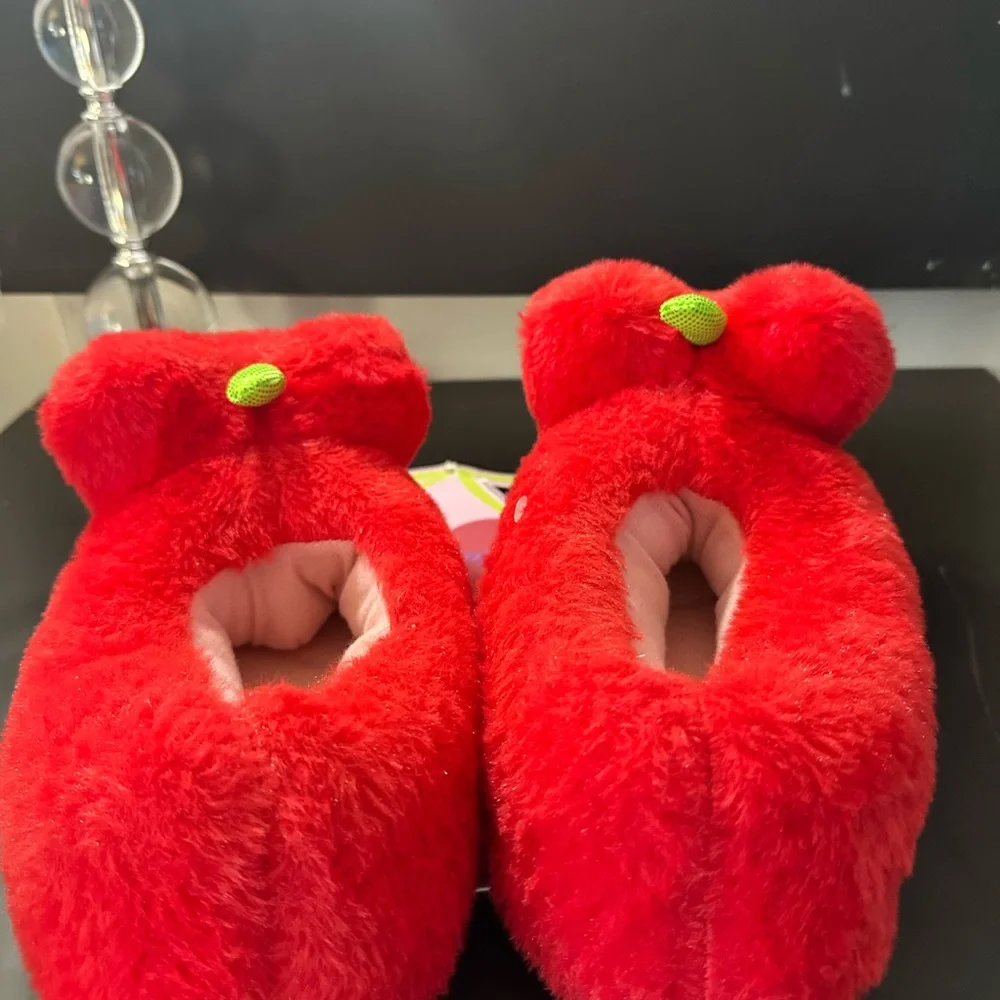🆕Cozy Slippers Cherry 🍒 Slippers